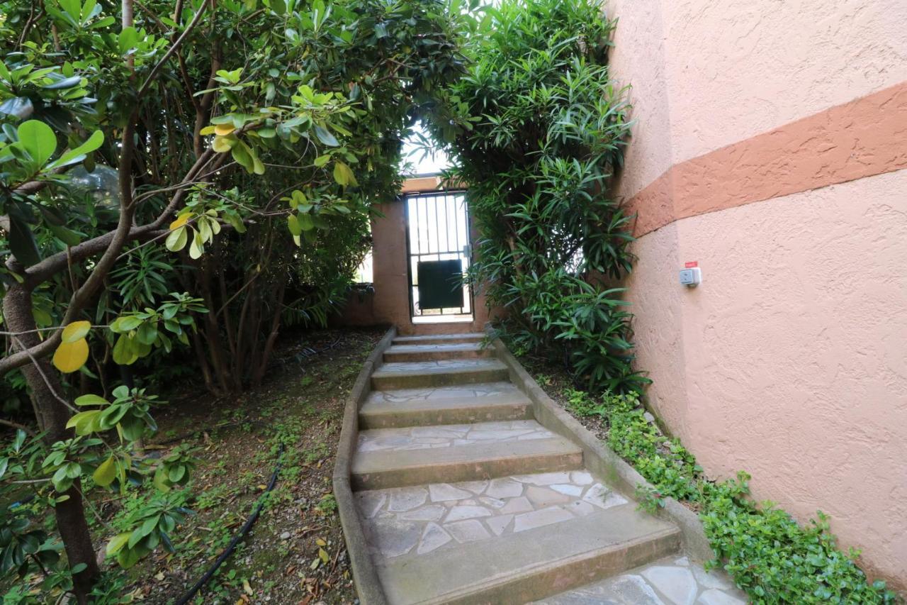 Studio With Beautiful Sea View And Direct Beach Access Cannes Bagian luar foto